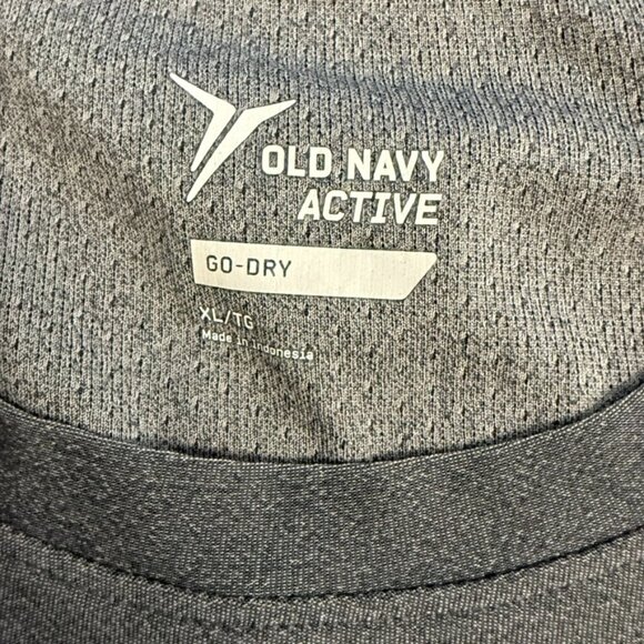 Old Navy Active Go-Dry Performance Tees (2-Pack) – Size XL - Picture 4 of 11